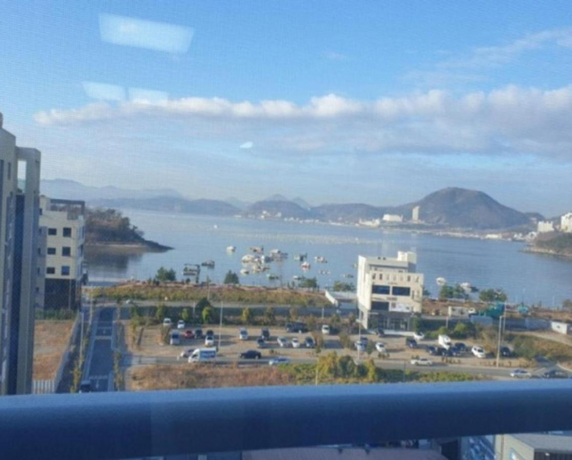 Yeosu Hotel First City Exterior photo