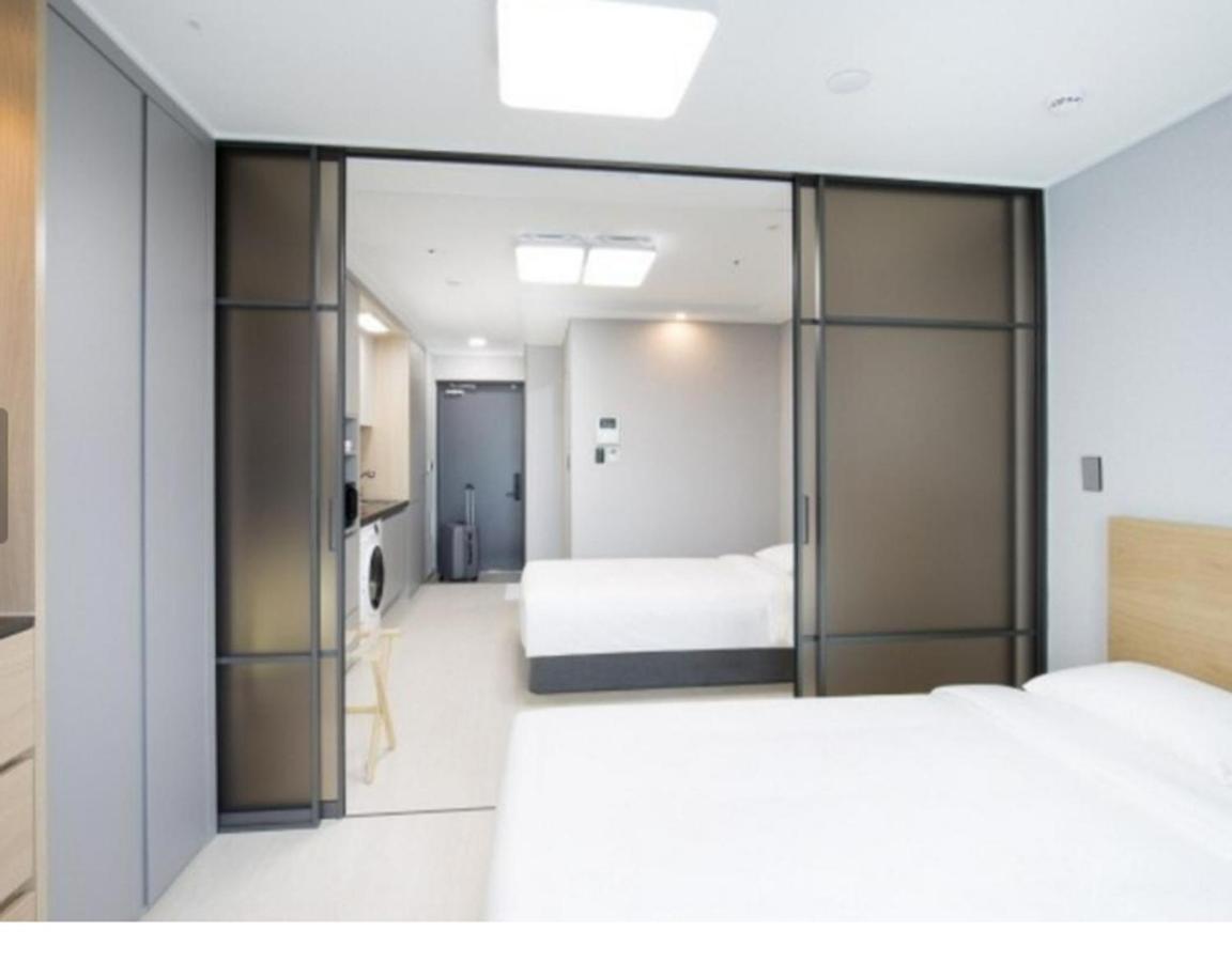 Yeosu Hotel First City Exterior photo