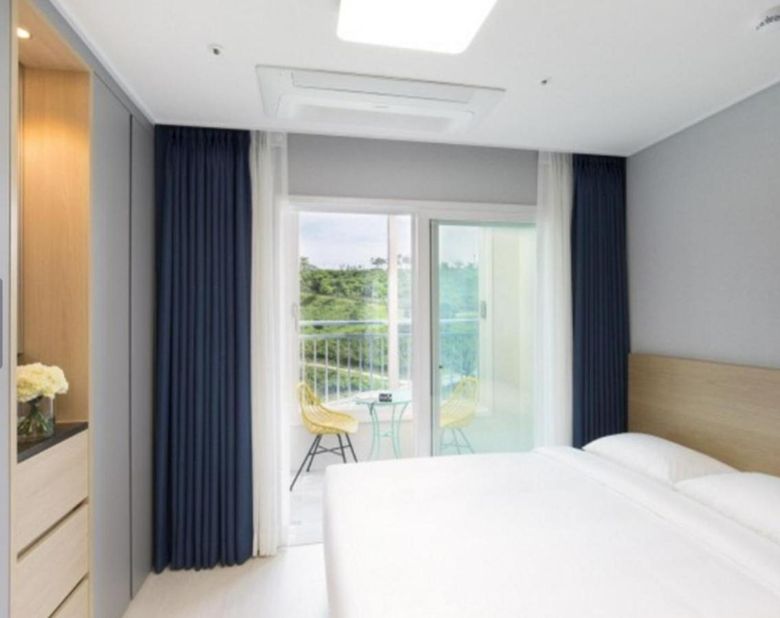 Yeosu Hotel First City Exterior photo