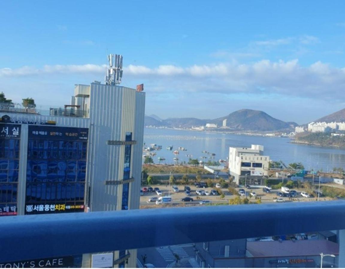 Yeosu Hotel First City Exterior photo