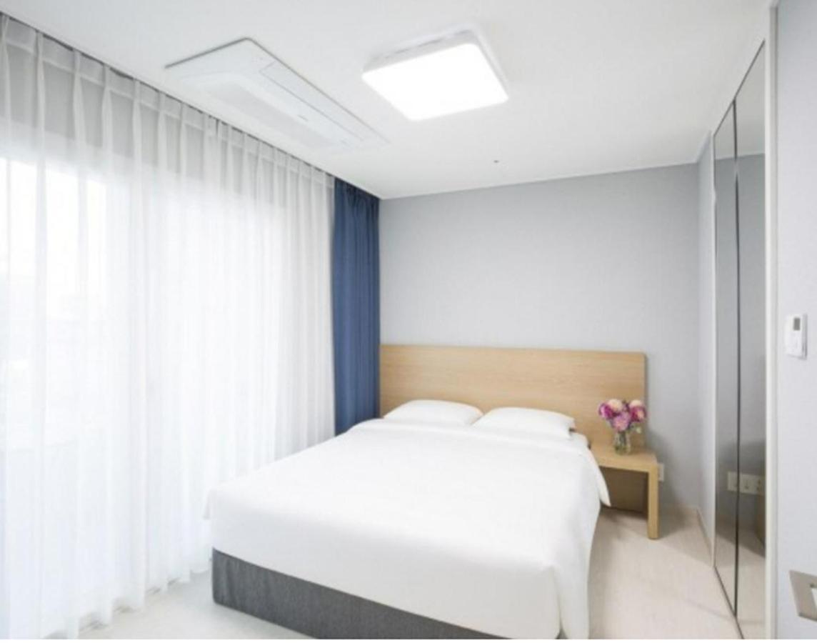 Yeosu Hotel First City Exterior photo