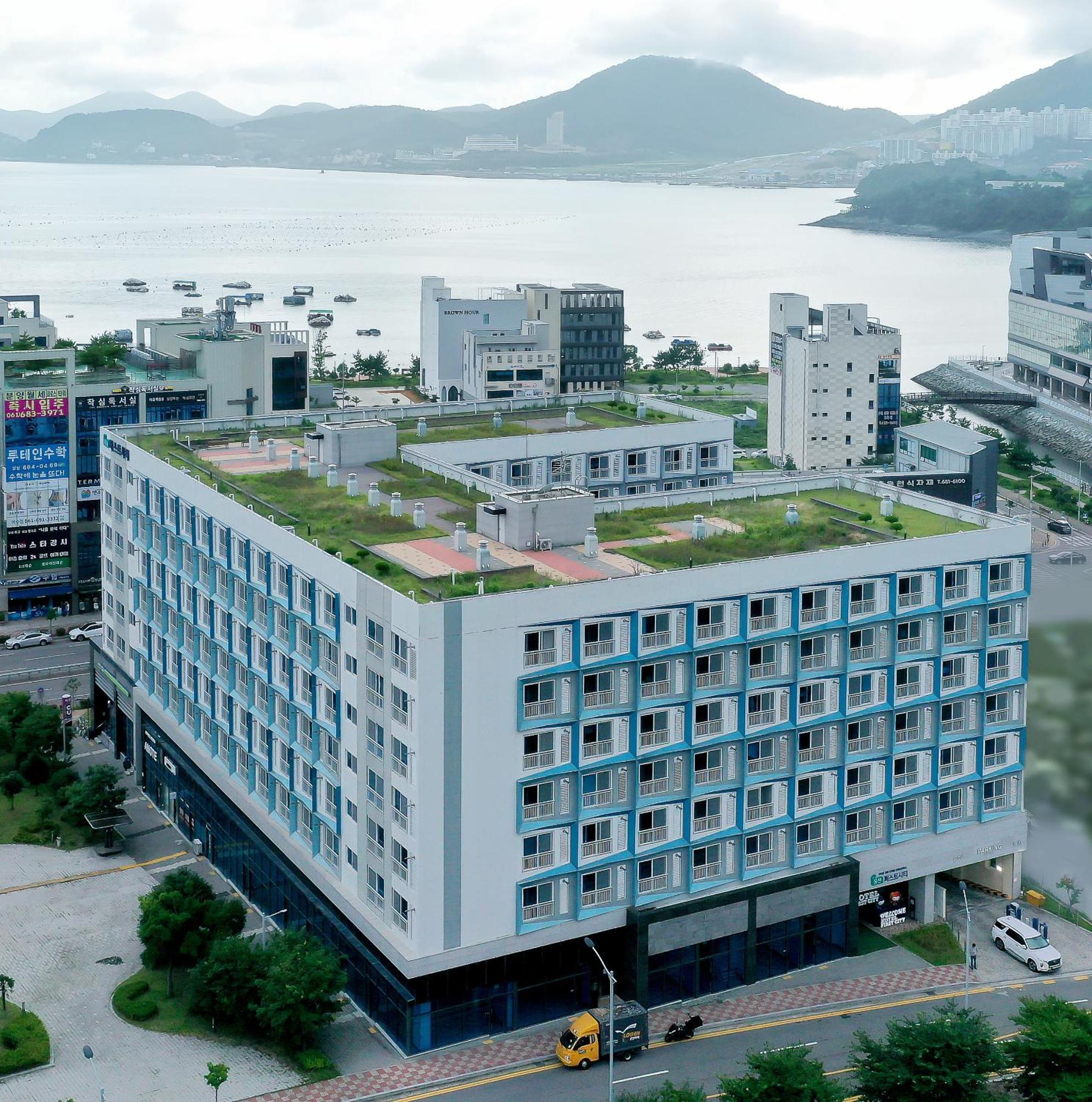 Yeosu Hotel First City Exterior photo