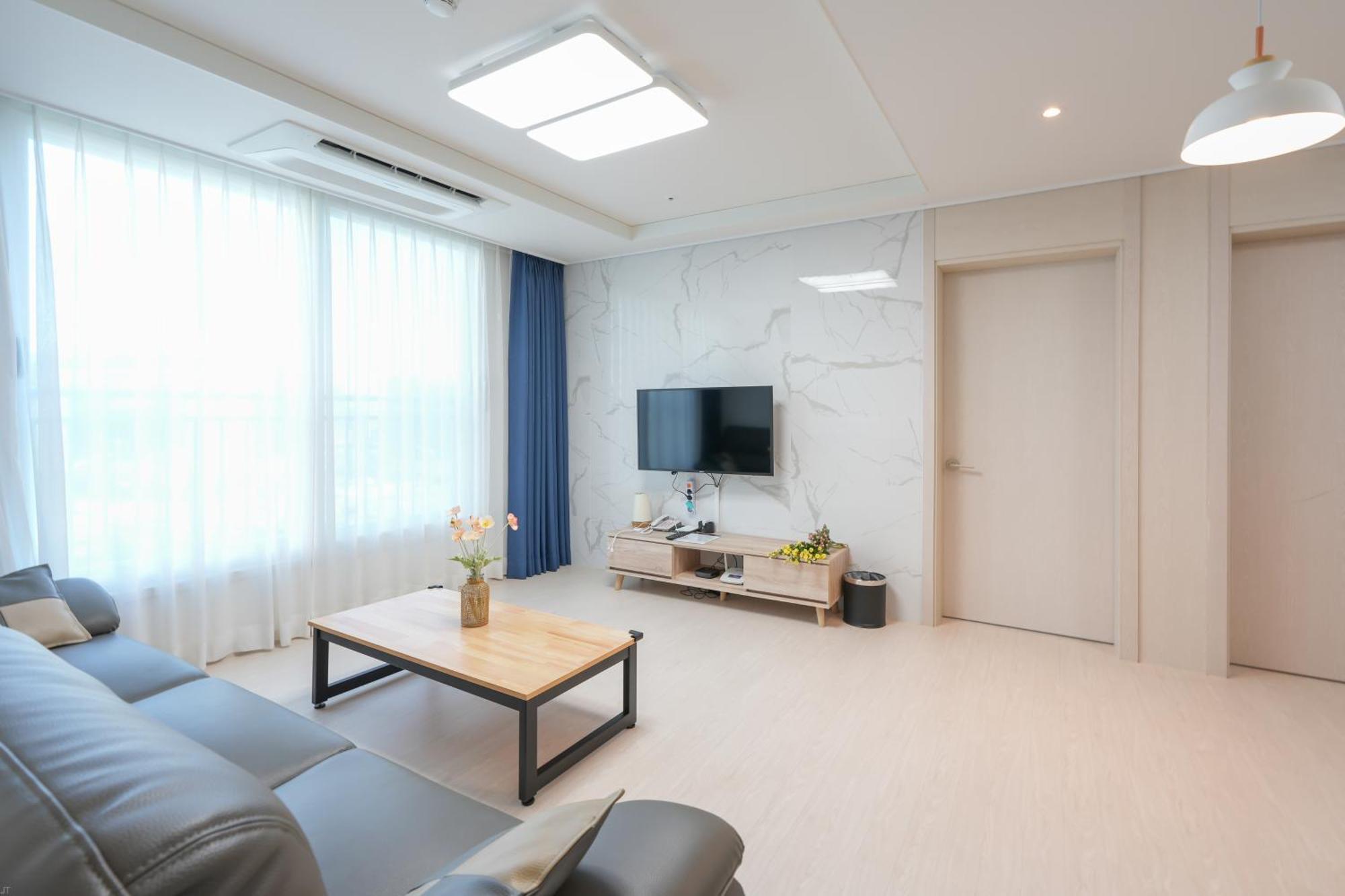 Yeosu Hotel First City Exterior photo