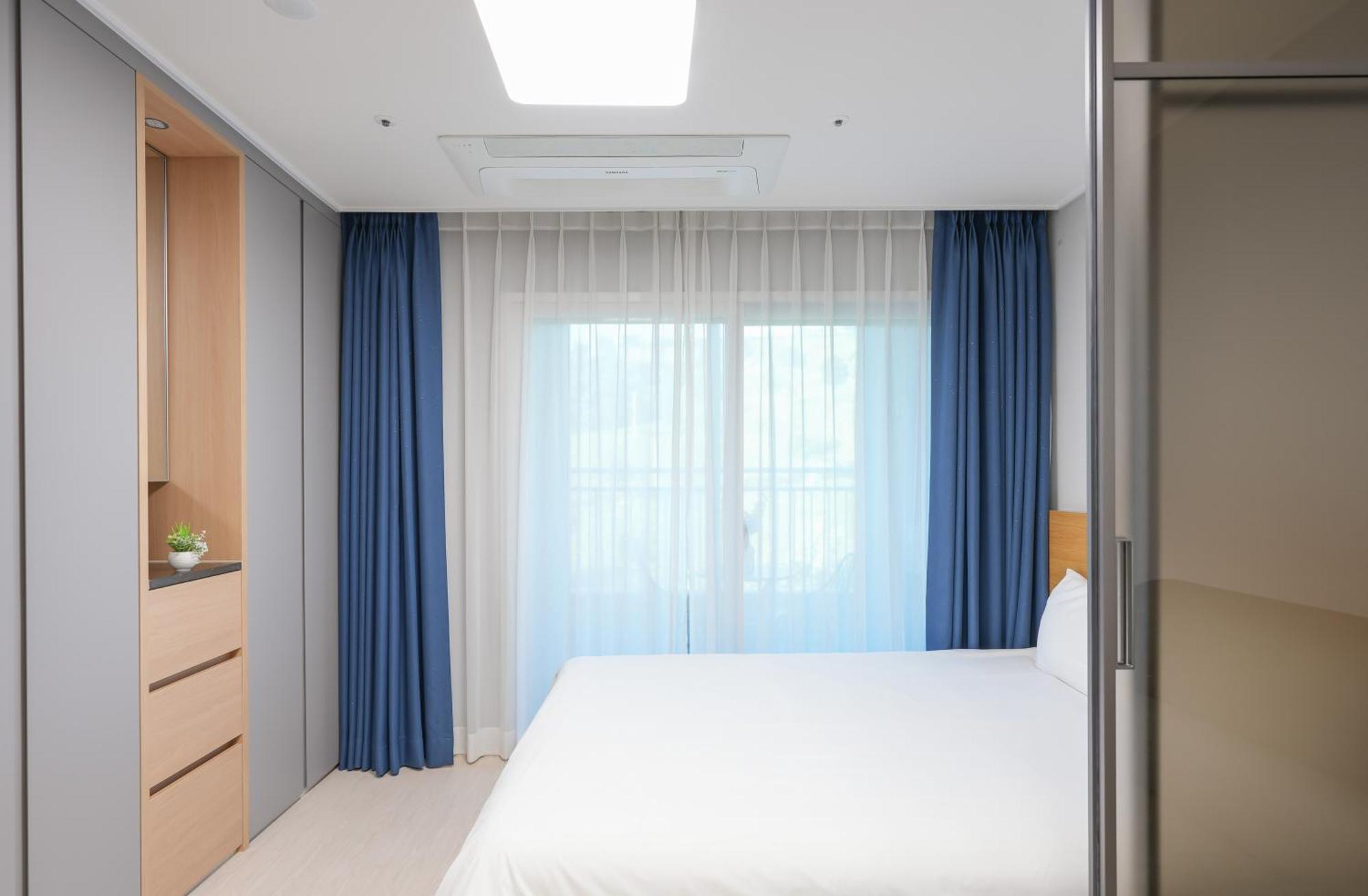Yeosu Hotel First City Exterior photo